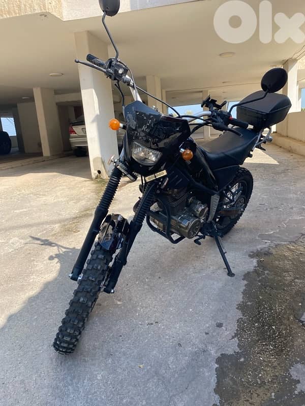 cross motorcycle 250cc great condition. 3