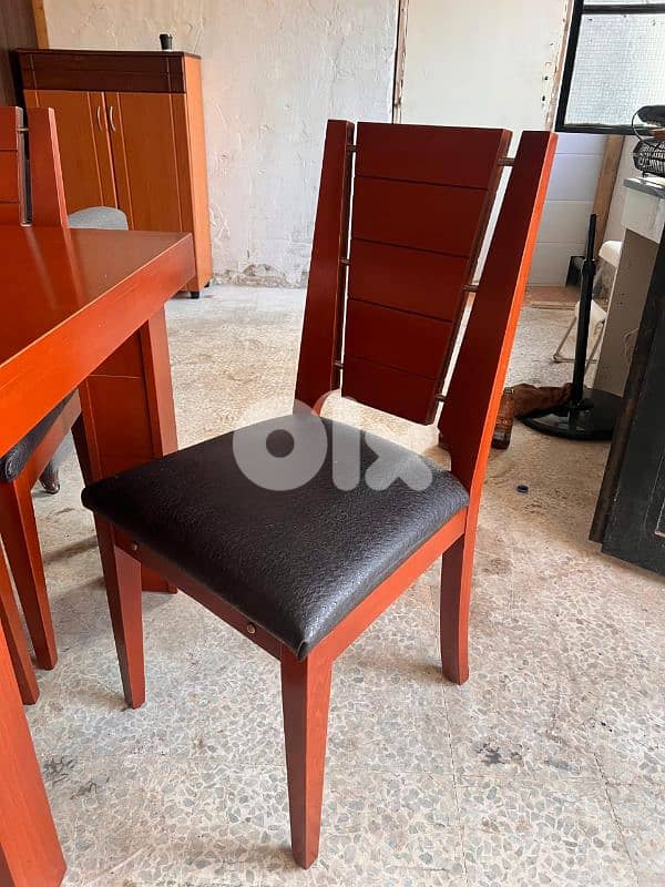 طاولة مع ست كراسي شغل توصاية ملبسة قشر 4