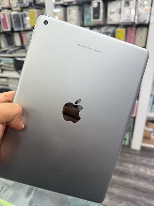 ipad 6   128g  very clean 0