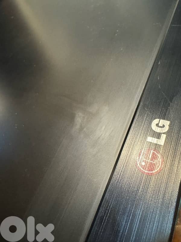 LG 20 INCH Monitor 1600 x 900 4