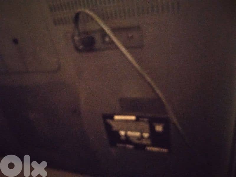 hundai tv 32 intch  not smart tv 1