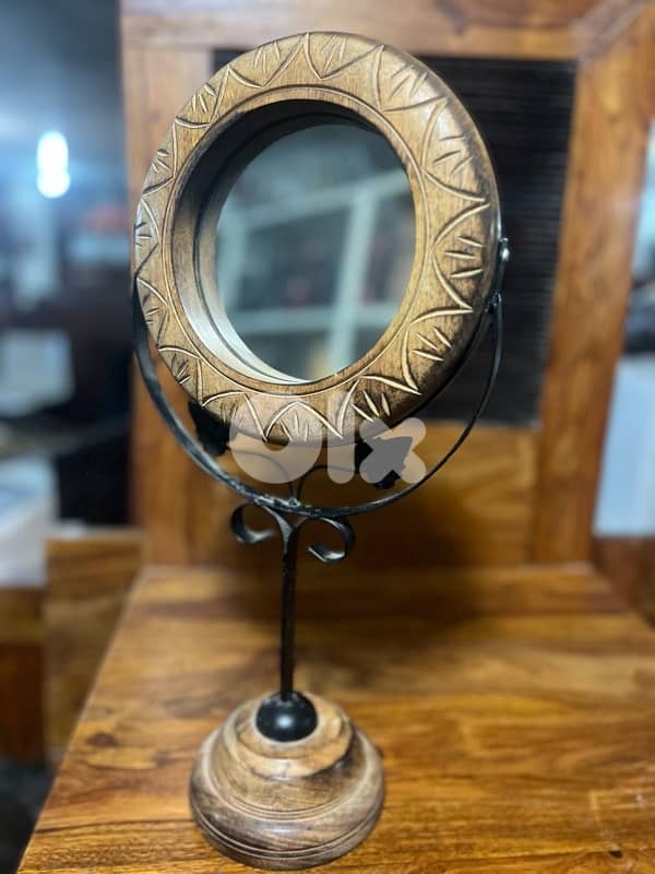 mirror stand wood 2