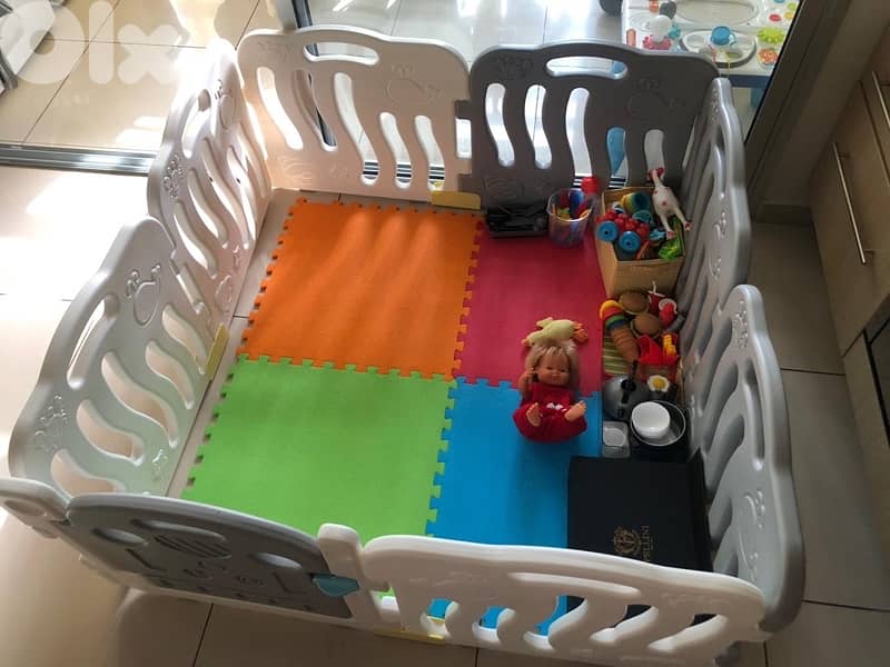 spanish play pen with gate 0