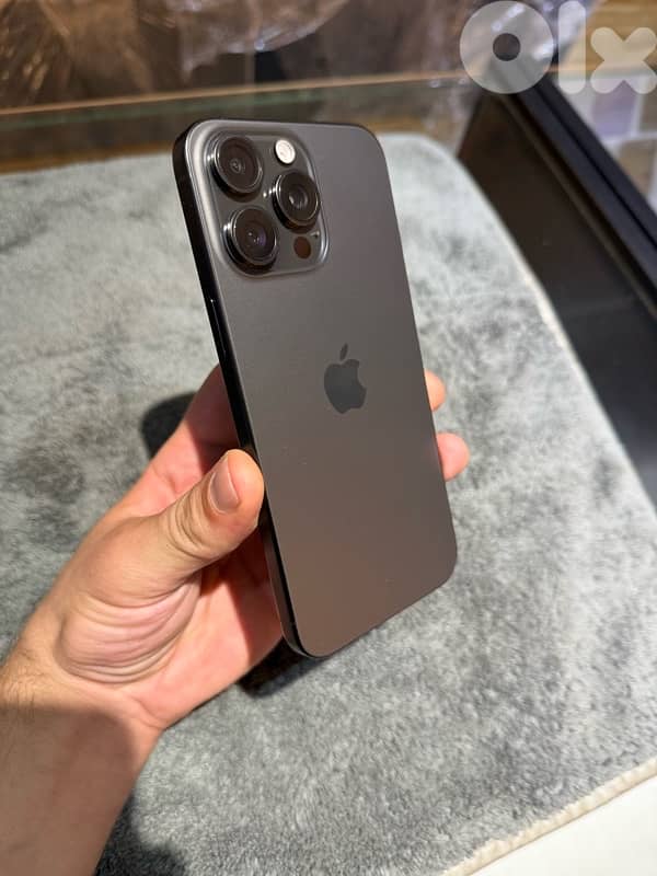 USED IPHONE 15 PRO MAX 256 GB 2