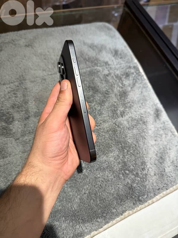 USED IPHONE 15 PRO MAX 256 GB 5