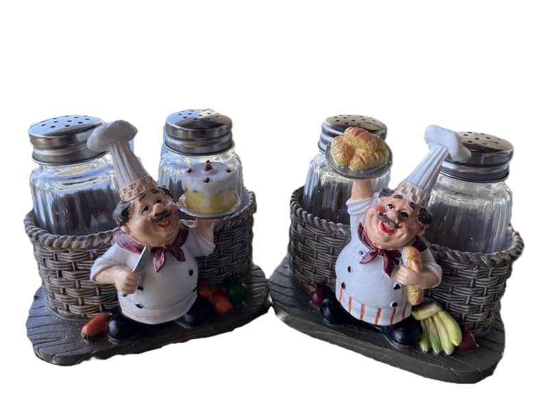 Salt & Pepper Shakers 0