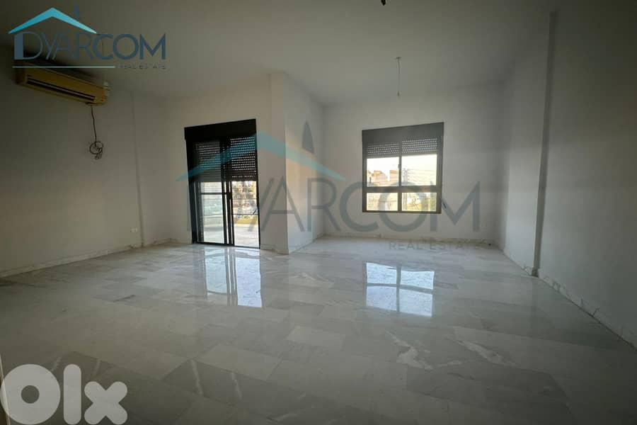 DY2743 - Blat Apartment for Sale! 0