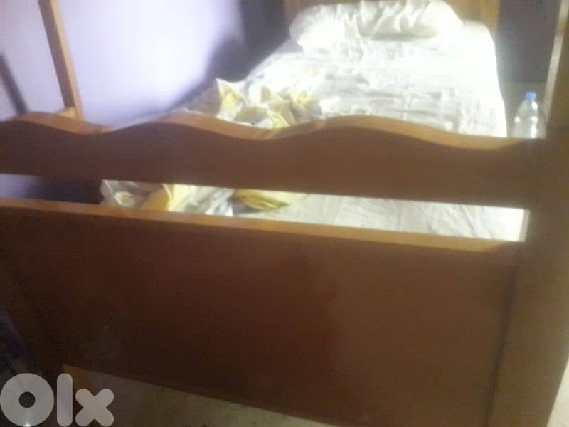 Bed تختين فوق بعض مع فرشة 1  وبدون لوح ١ 4