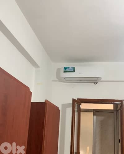 bed in a male dorm for rent للرجال سرير للإيجار