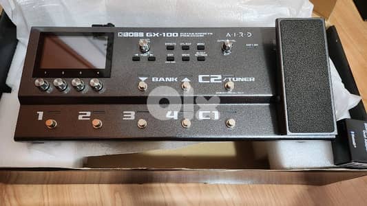 Boss Multieffect guitar Pedal GX-100 with BT module and travel bag