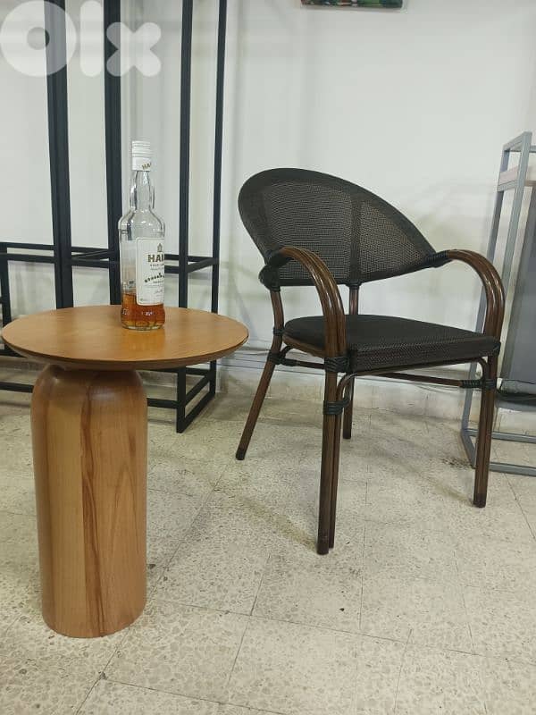 كرسي المنيوم 0