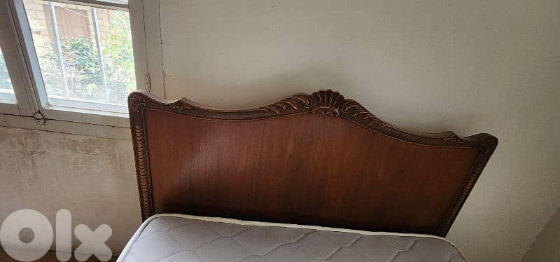 Vintage Bedroom - Solid Carved Wood 2
