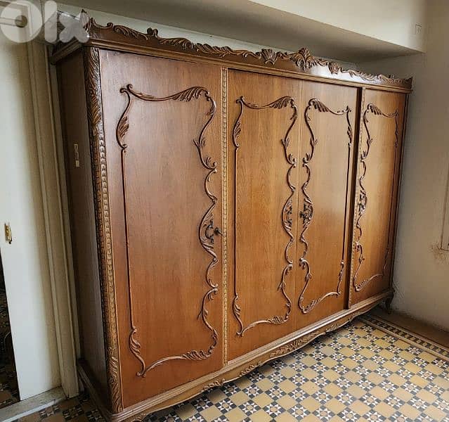 Vintage Bedroom - Solid Carved Wood 3