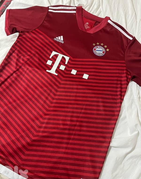 Bayern Munich 2021 Home jersey Goertzka 8 3