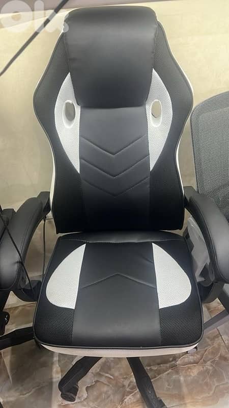 Gaming chair 8