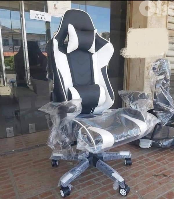 Gaming chair 16