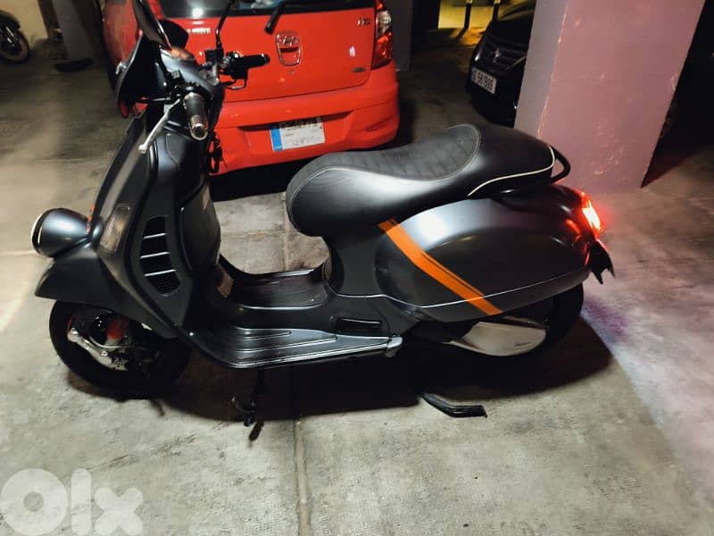 Vespa GTV  ajnabieh 700 miles 1