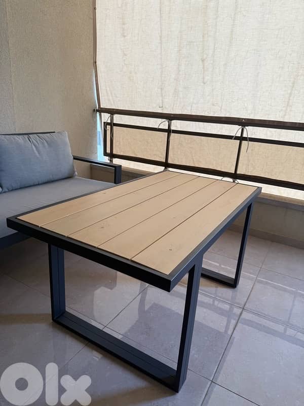 1 Outdoor metal Table + 2 single chairs + 1 double chair 0