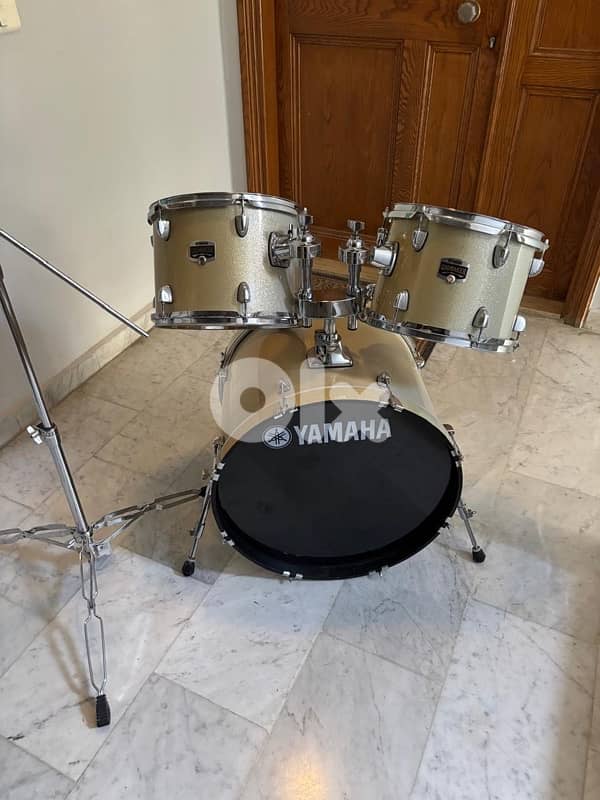 Yamaha Drum Set 1