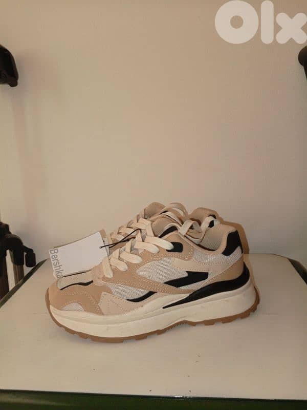 Bershka Contrast Sneakers / 35 EU 0