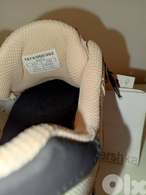 Bershka Contrast Sneakers / 35 EU 3