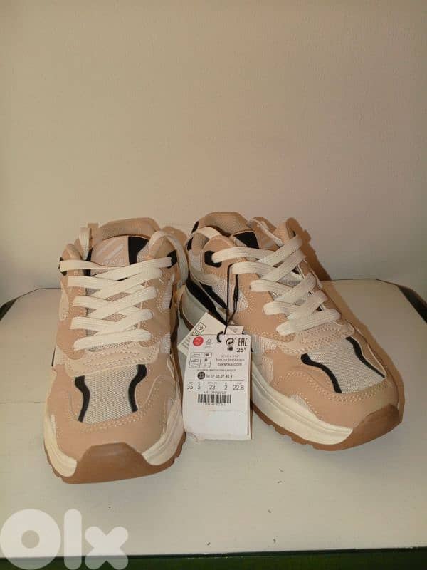 Bershka Contrast Sneakers / 35 EU 4