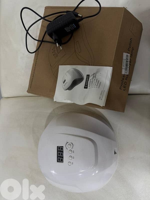 اغراض institut كاملة للبيع بسبب الاقفال 0