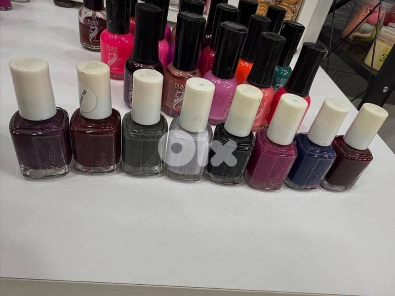 اغراض institut كاملة للبيع بسبب الاقفال 2