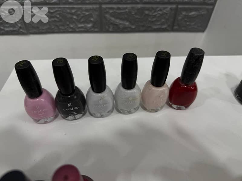 اغراض institut كاملة للبيع بسبب الاقفال 6