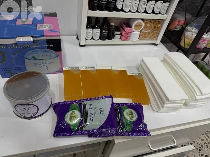 اغراض institut كاملة للبيع بسبب الاقفال 15