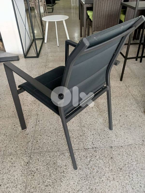 كرسي ماليزي 2