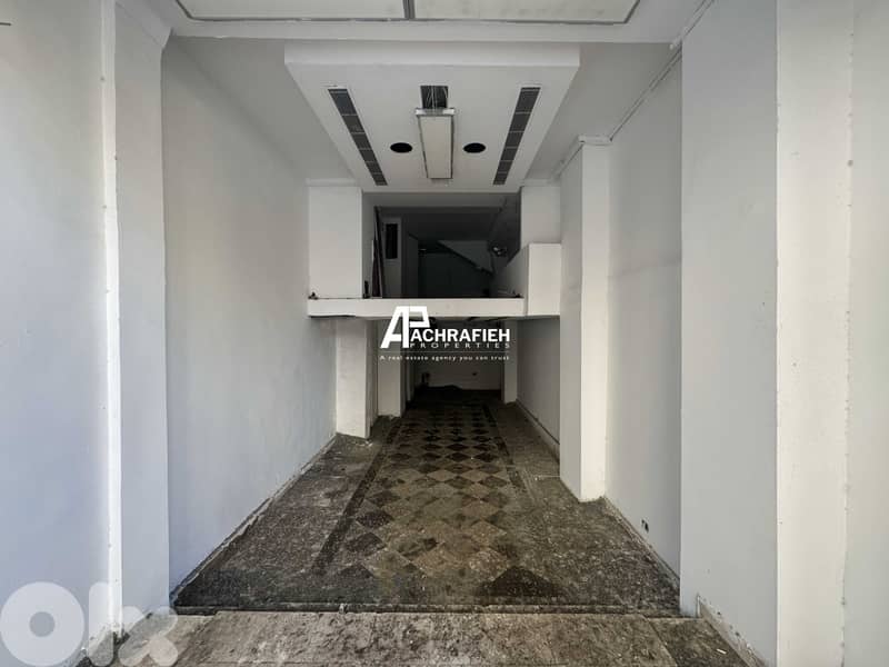 2 Floors Shop For Rent in Downtown 0