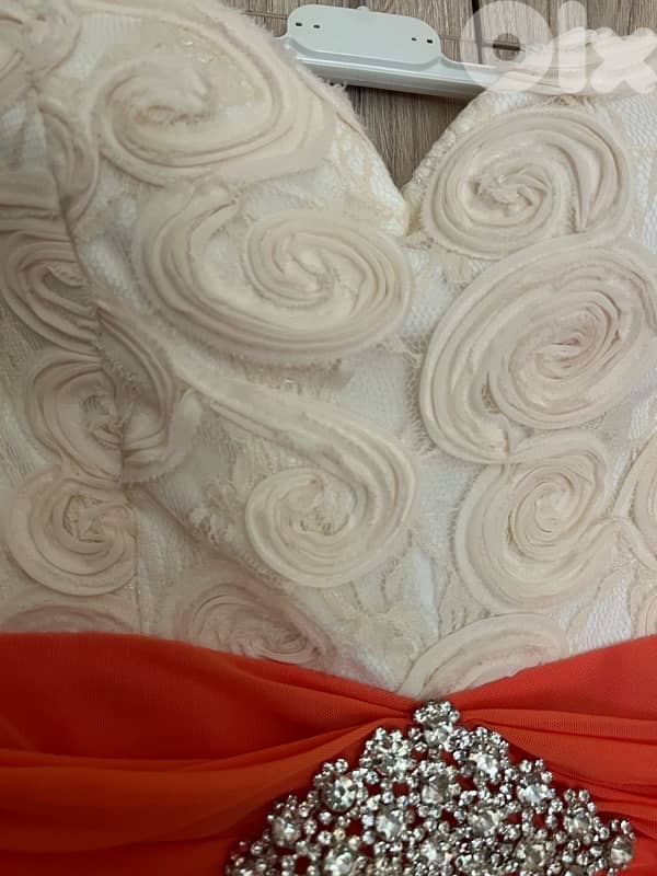 فستان لمناسبة 2