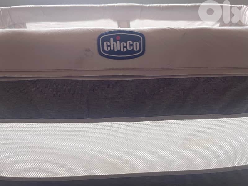 chicco baby cribs (next to me)+ nursing pillow(gift) 1