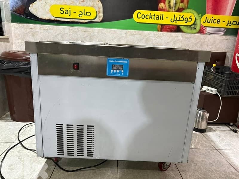 للبيع مكينة بوظة رول 1