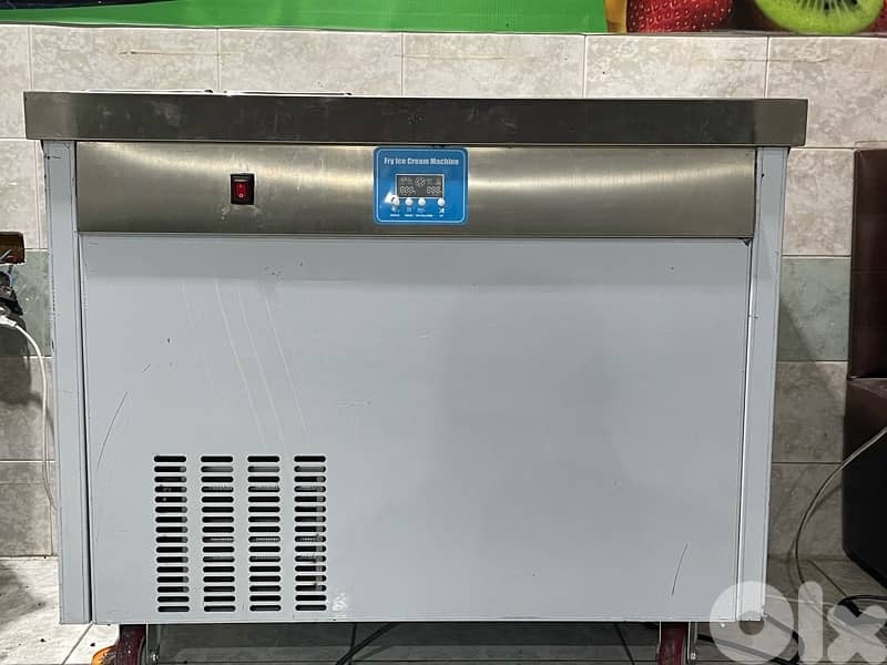 للبيع مكينة بوظة رول 12