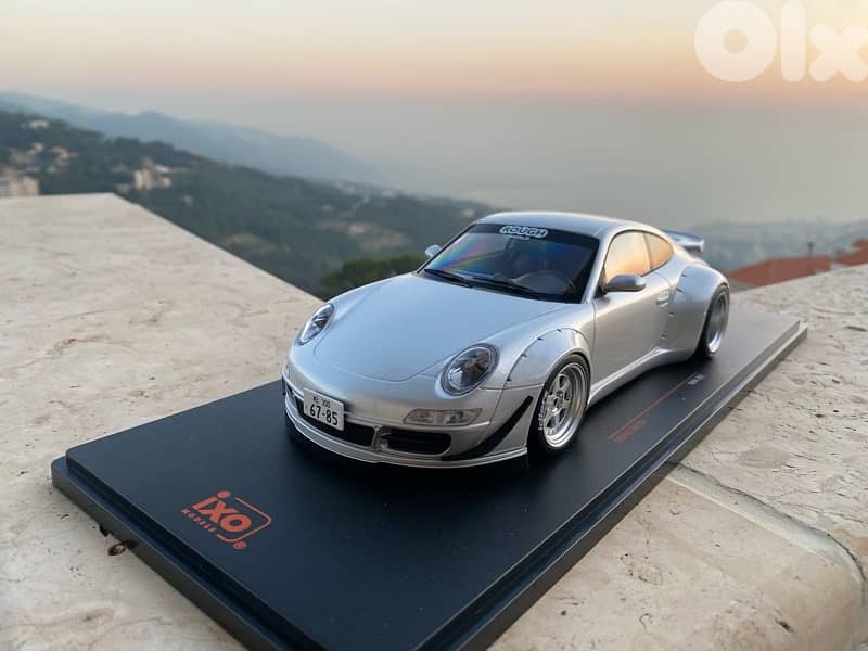 porsche 911 diecast model car scale 1/18 rwb 0