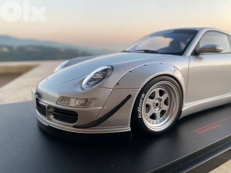 porsche 911 diecast model car scale 1/18 rwb 2