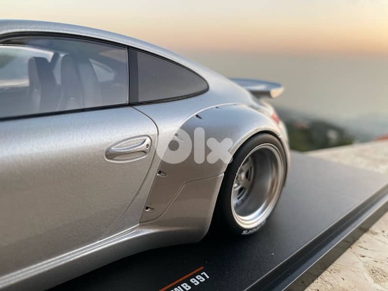 porsche 911 diecast model car scale 1/18 rwb 4