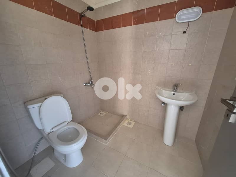 RWB414MT - Chalet for sale in Jbeil 3