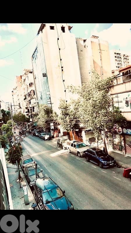 للبيع محتويات دار ازياء للألبسة الراقية Haute Couture 6