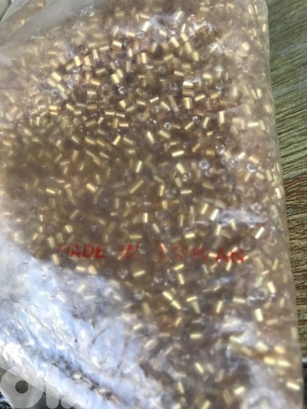 للبيع محتويات دار ازياء للألبسة الراقية Haute Couture 12