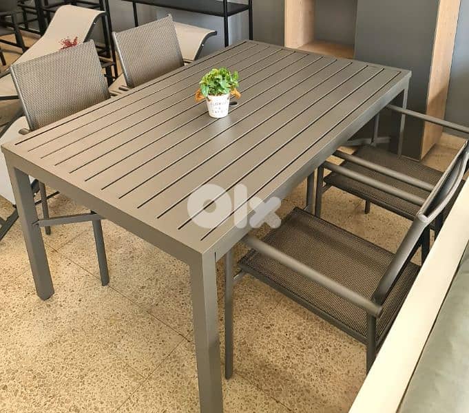 طاولة ستيل 0