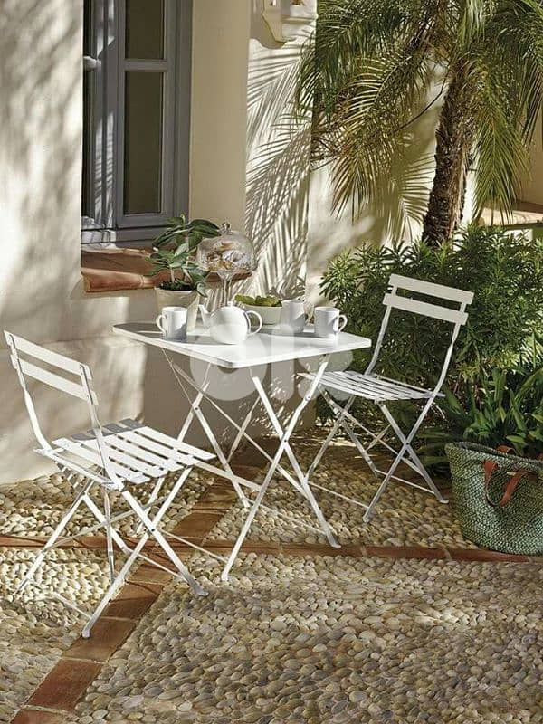 طاولة الكساندرا 2