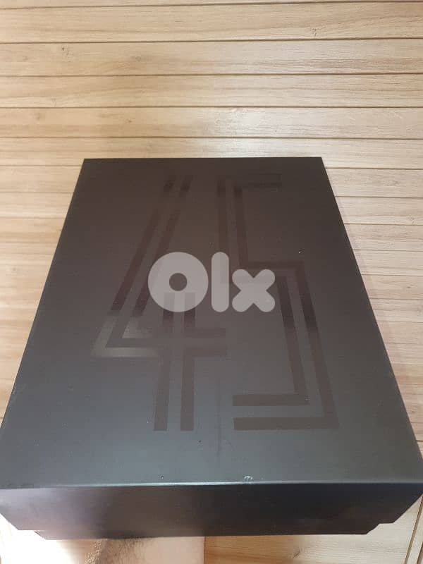 Air Jordan 11 Space Jam 4