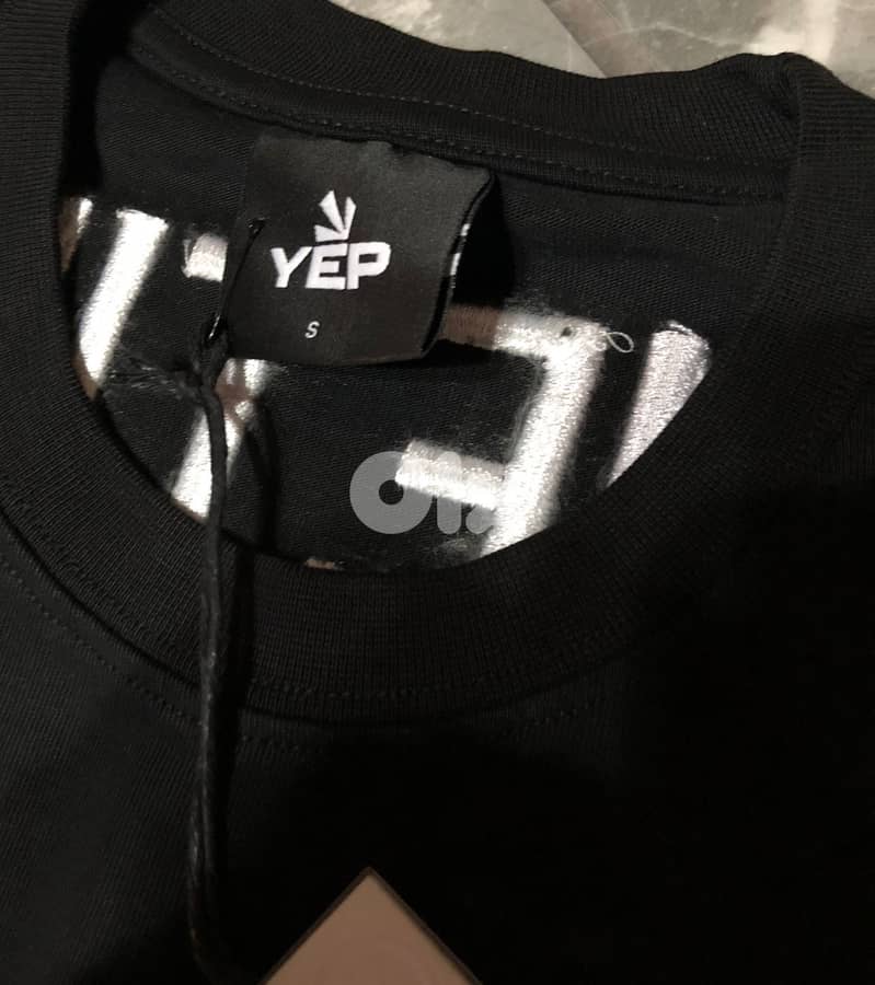 YEP - T-shirt Black oversize size S 12