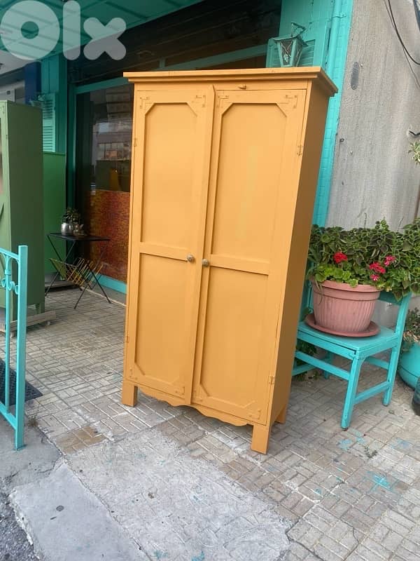 wardrobe 0
