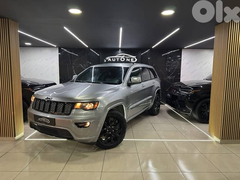 2018 Jeep Grand Cherokee Altitude 4WD 0