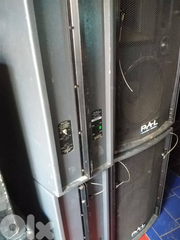 4 speakers pal 1