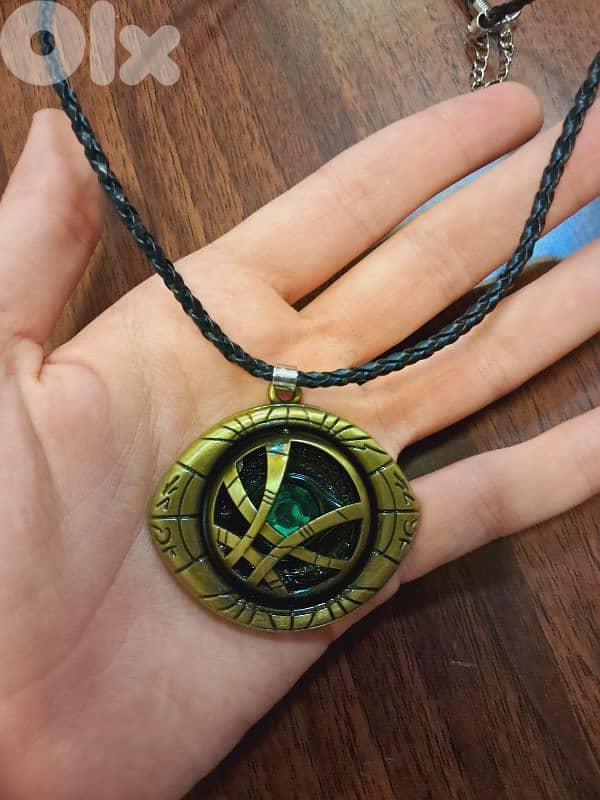 MARVEL dr. Strange Necklade eye of time 2